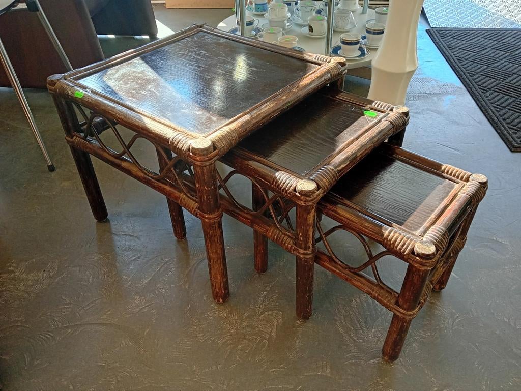 3 tafeltjes, hout, vintage, Antiek en Kunst, Ophalen