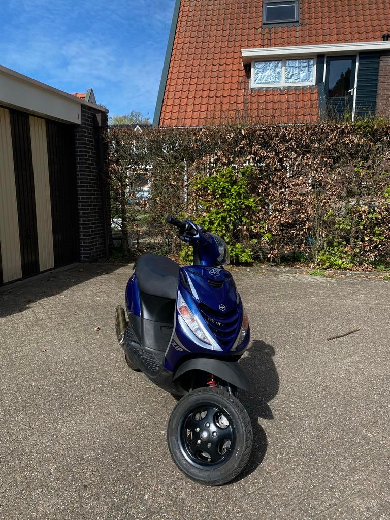 Piaggio Zip 70cc, Fietsen en Brommers, Scooters | Piaggio, Zo goed als nieuw, Zip, Benzine, Ophalen of Verzenden