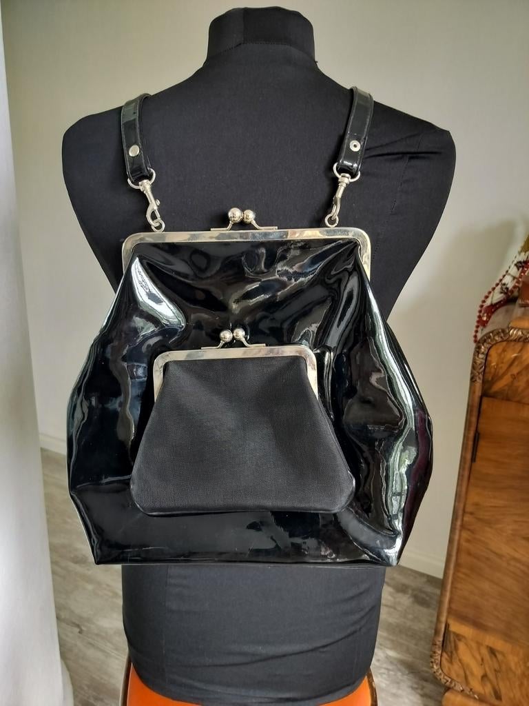 Vintage rugtas met kiss lock sluiting, Sieraden, Tassen en Uiterlijk, Tassen | Damestassen, Ophalen of Verzenden, Zo goed als nieuw