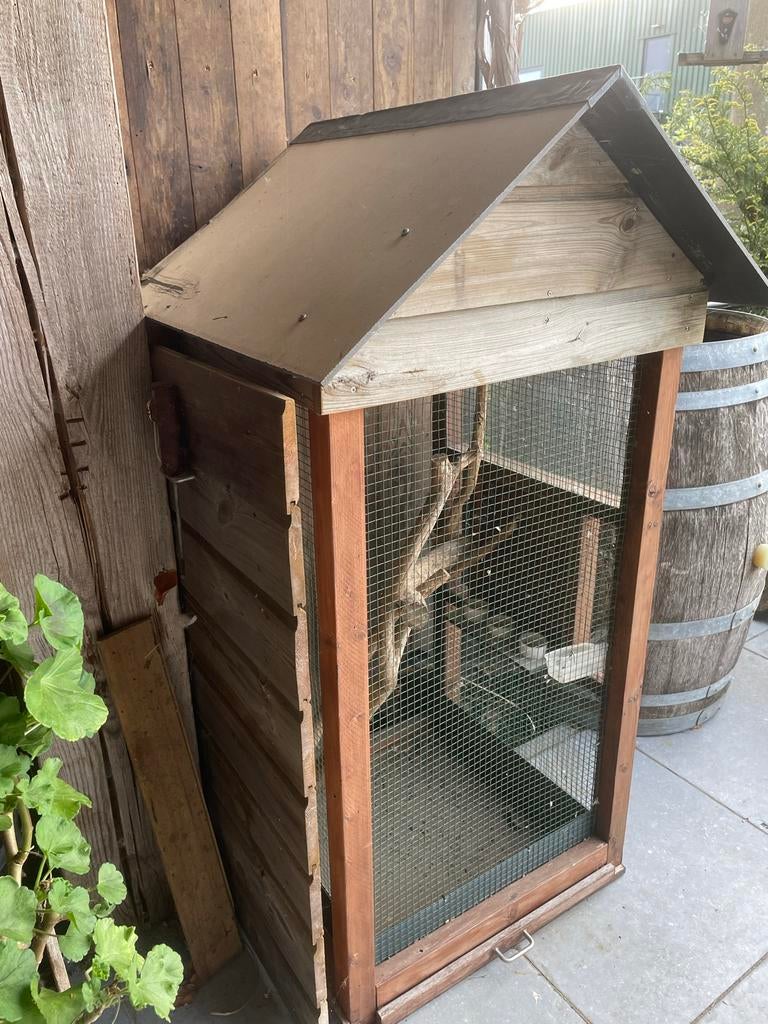 Vogelkooi voor kleine vogeltjes, Dieren en Toebehoren, Ophalen of Verzenden, Gebruikt, Hout, Volière