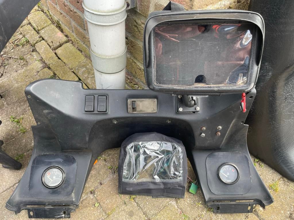 Dashboardpaneel met temperatuur- en benzinemeter, Ophalen, Gebruikt