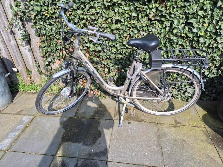 Gebruikte elektrische fiets - accu snel leeg, Fietsen en Brommers, Elektrische fietsen, Gebruikt, Overige merken, 51 tot 55 cm