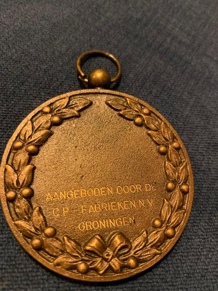 Oude CP Fabrieken N.V. Groningen Medaille ( Polak Groningen), Postzegels en Munten, Penningen en Medailles, Brons, Nederland, Ophalen of Verzenden