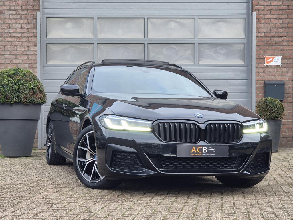 BMW 5 Serie 530 e M-Sport Hybride Schuifdak, Leder M-pakket, Auto's, Automaat, 1998 cc, Gebruikt, Zwart