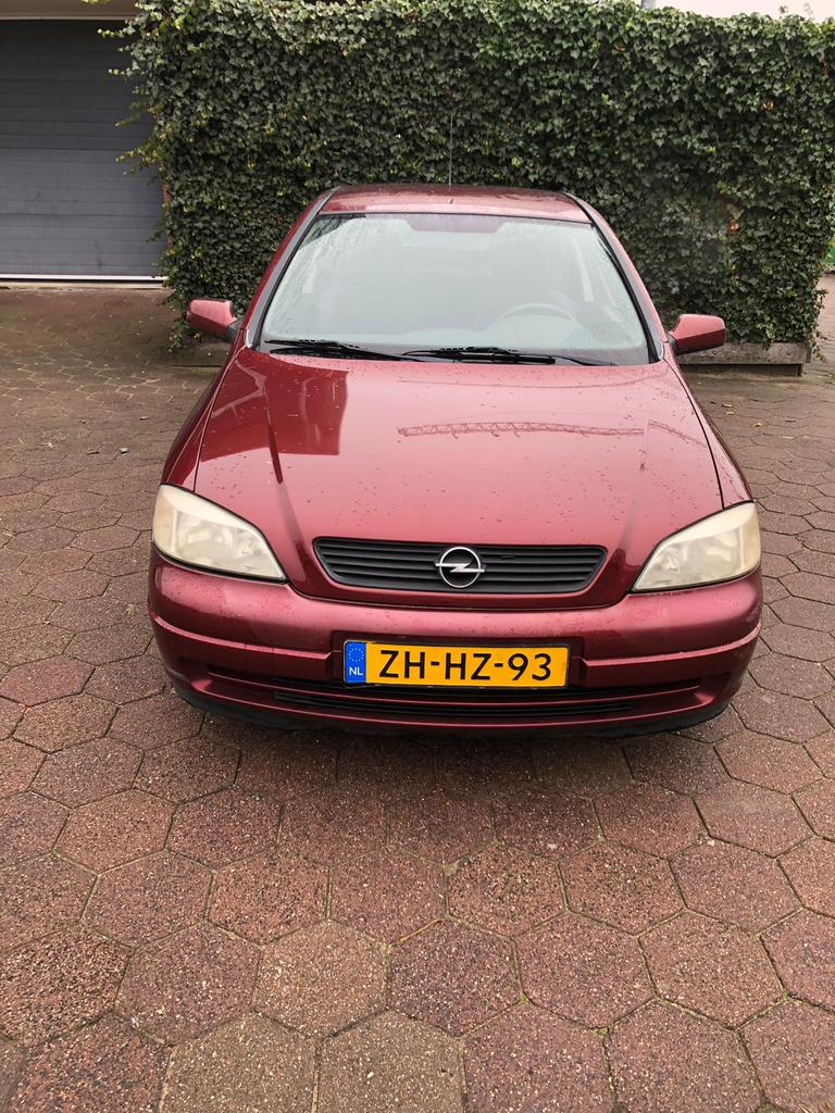 AANGEPASTE Opel Astra 1.6 I AUTOMAAT NIEUWE APK, Auto's, 74 pk, 4 cilinders, 1055 kg, 49 €/maand