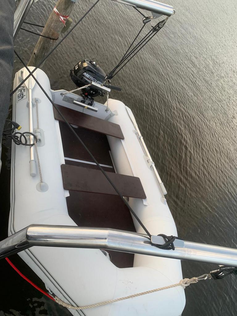 Fish (Zar) 270 met mercury 3.5 four stroke, Zo goed als nieuw, Hout, Benzine, Minder dan 70 pk