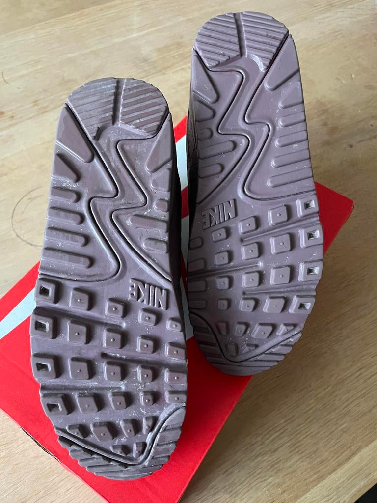Nike Air Max 90 Burgundy maat 38,5, Kleding | Dames, Schoenen, Ophalen of Verzenden, Zo goed als nieuw, Sneakers of Gympen