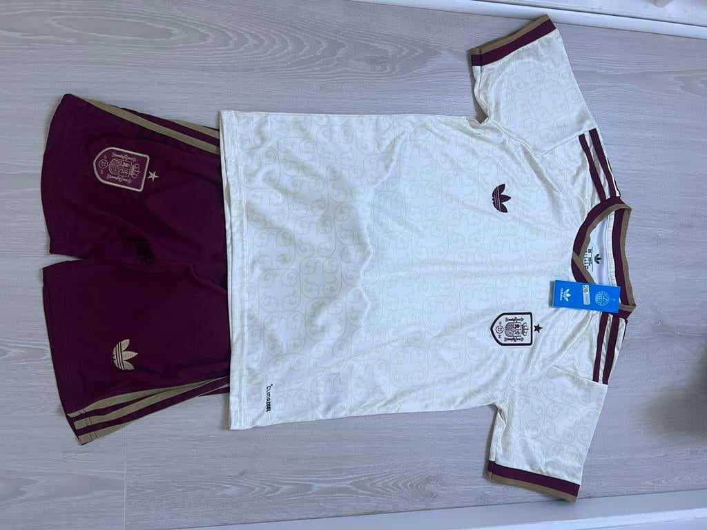 Spanje voetbal tenue kids nieuw, Ophalen of Verzenden, Nieuw, Jongen of Meisje, Setje