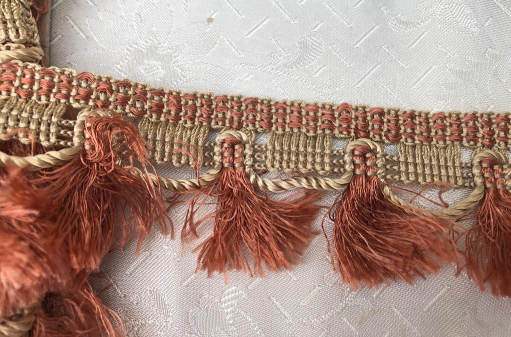 10   Meter Supermooi vintage  kwastjes sierband kleding, Ophalen of Verzenden, Zo goed als nieuw, Lint, Band of Elastiek