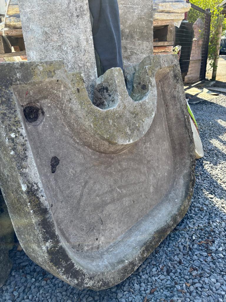 Antieke arduinen pompbak Voor info graag BELLEN 0474220705, Antiek en Kunst, Ophalen