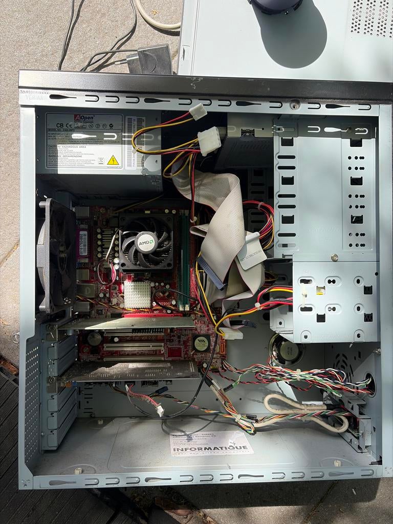 Oude Desktop PC - Onderdelen of Reparatie, Computers en Software, Desktop Pc's, HDD, Minder dan 4 GB, Minder dan 2 Ghz, Ophalen of Verzenden