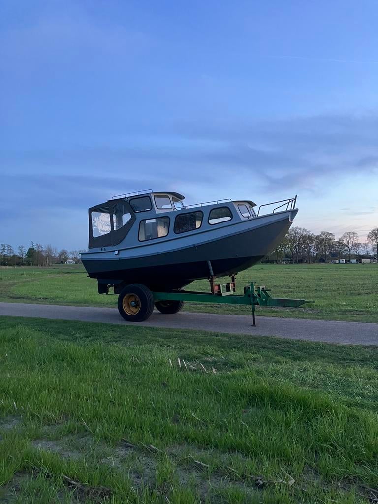 Motorboot met Volvo Penta motor, Watersport en Boten, Motorboten en Motorjachten, Ophalen, 10 tot 30 pk, Staal, Diesel
