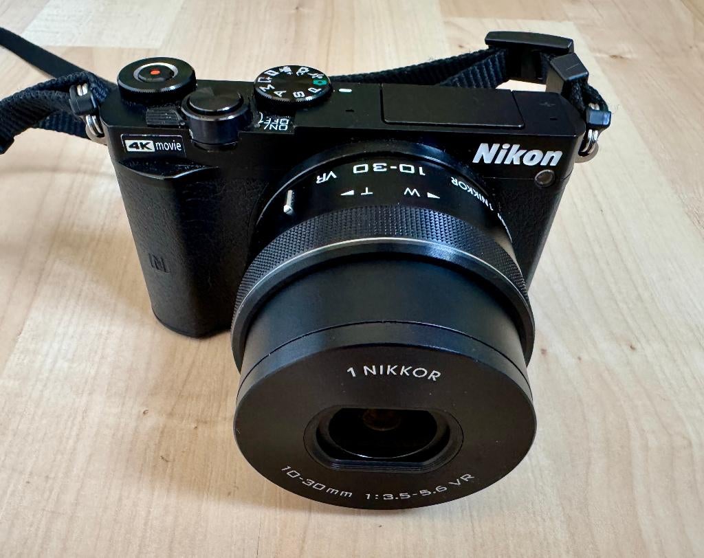 Nikon 1 J5 J1 V1 Diversen camera's en lenzen !!!, Audio, Tv en Foto, Fotocamera's Digitaal, Ophalen of Verzenden, Refurbished