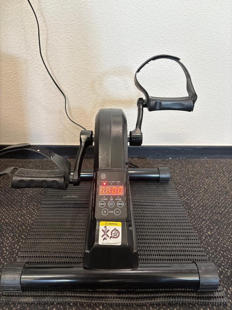 Elektrische instelbare Hometrainer / bureaufiets, Gebruikt, Ophalen of Verzenden, Metaal, Benen