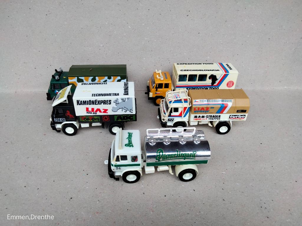tatra en liaz truck models 1/43, Hobby en Vrije tijd, Modelauto's | 1:43, Ophalen of Verzenden, Gebruikt, Bus of Vrachtwagen, Overige merken