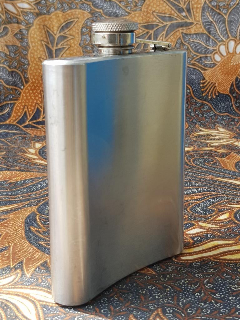 Mooie originele vintage zakfles uit Engeland 13,5 cm., Ophalen of Verzenden