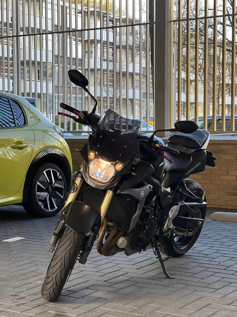Suzuki GSR 750 (2016) Baracuda! Origineel NL!, Motoren, Motoren | Suzuki, Occasion, 4 cilinders, Motorrijbewijs A, 749 cc