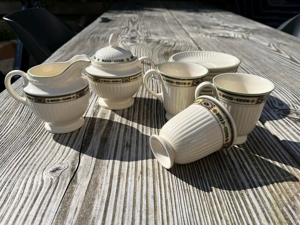 Wedgwood Carlton serviesonderdelen: suikerpot, melkkan, kopj, Gebruikt, Ophalen of Verzenden, Wedgwood, Kop(pen) en/of Schotel(s)