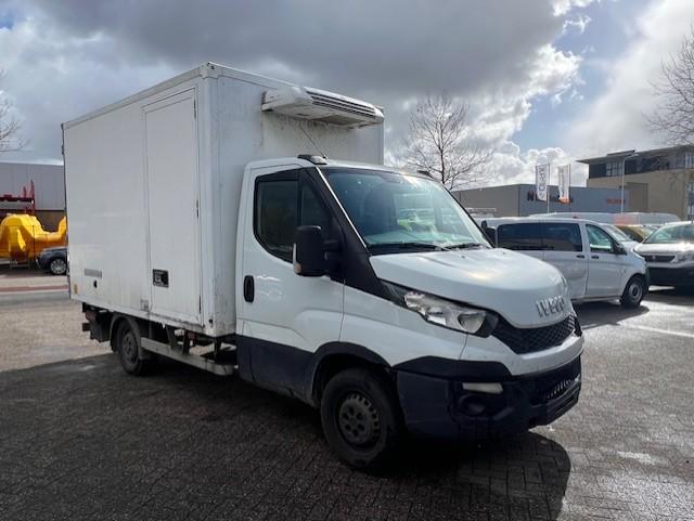 Iveco Daily 35S13 2.3 KUHLKOFFER THERMOKING KOELING LAADKLEP, 13 km/l, Euro 5, Achterwielaandrijving, Gebruikt