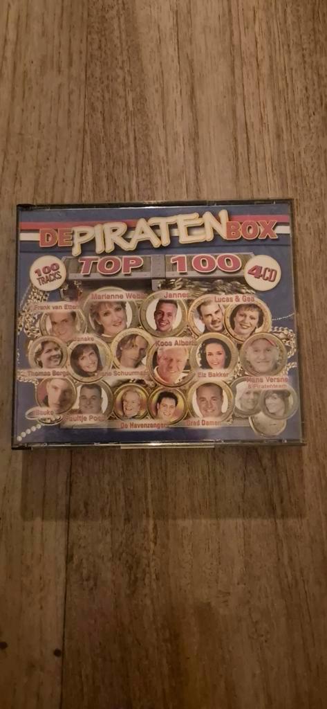 De Piraten Box Top 100 - 4 CD Boxset met 100 Tracks, Cd's en Dvd's, Cd's | Schlagers, Gebruikt, Boxset, Ophalen of Verzenden