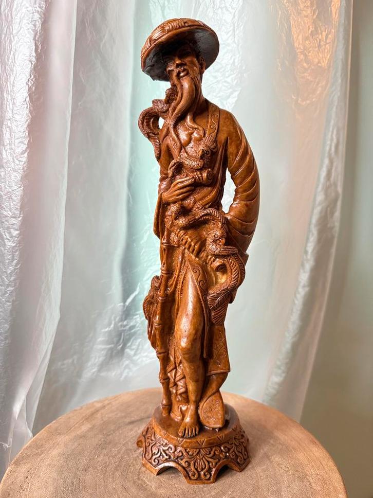 Houten beeld van gelukkige Chinese man met draken, Antiek en Kunst, Kunst | Beelden en Houtsnijwerken, Ophalen of Verzenden