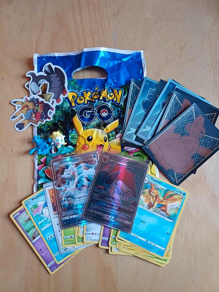Pokémon mystery cadeautasje, Hobby en Vrije tijd, Verzamelkaartspellen | Pokémon, Nieuw, Ophalen of Verzenden