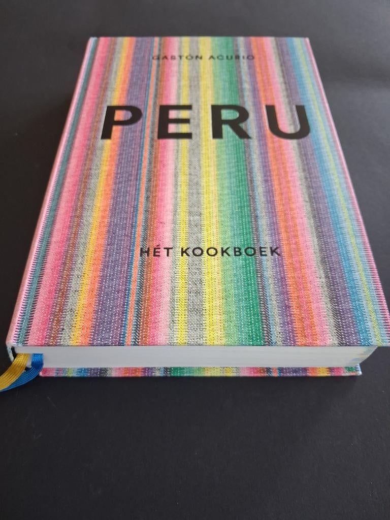 PERU HÉT KOOKBOEK - Gaston Acurio, Zuid-Amerika, Zo goed als nieuw, Gaston Acurio, Tapas, Hapjes en Dim Sum