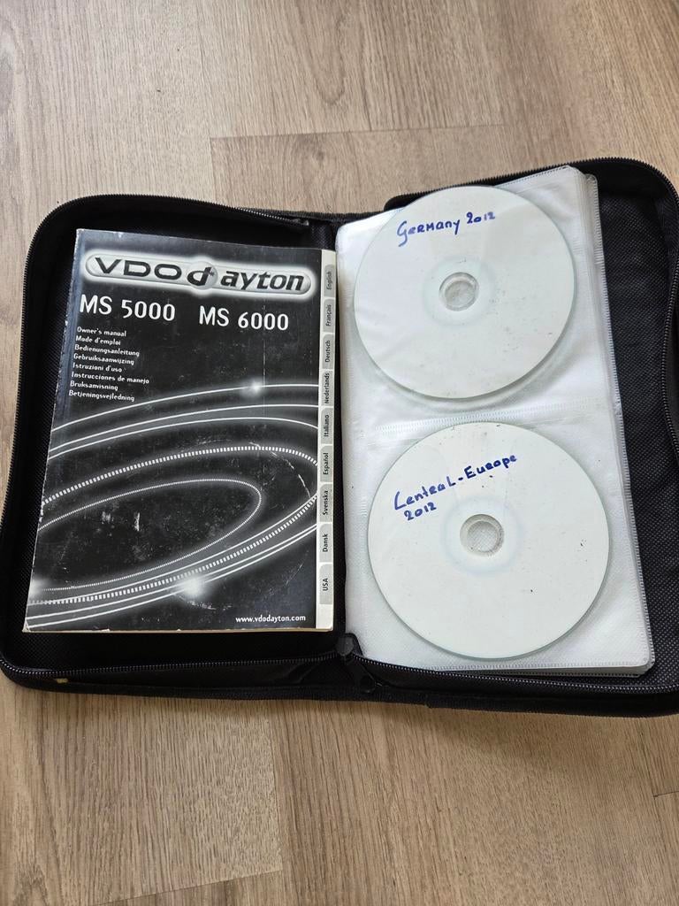 BMW E46 CD kaarten tbv originele navigatie, Auto-onderdelen, Ophalen of Verzenden, Gebruikt, BMW