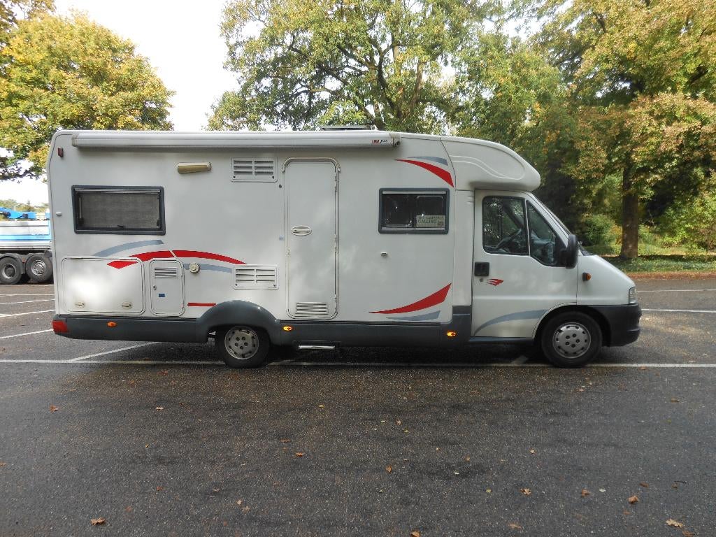 Camper Roller Team   IN PRIJS VERLAAGD, Caravans en Kamperen, Campers, Particulier, tot en met 4, Half-integraal, Overige merken