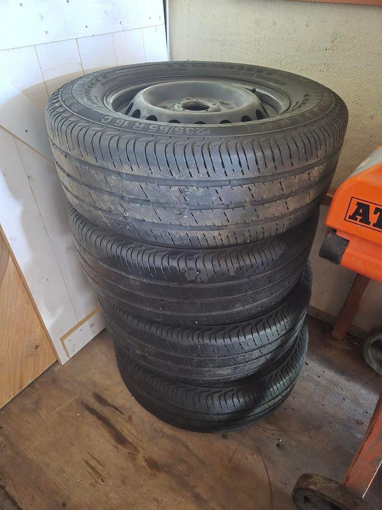 Michelin Agilis Alpin 235/65R16,Continental Venco2 235/65R16, Ophalen, Bestelwagen, 16 inch, 235 mm