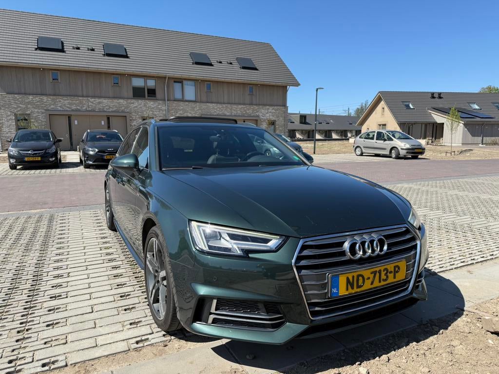 Audi A4 1.4 TFSI S Line [Panorama/Virtual cockpit/Sfeer], Auto's, Audi, Zwart, 4 cilinders, A4, Particulier