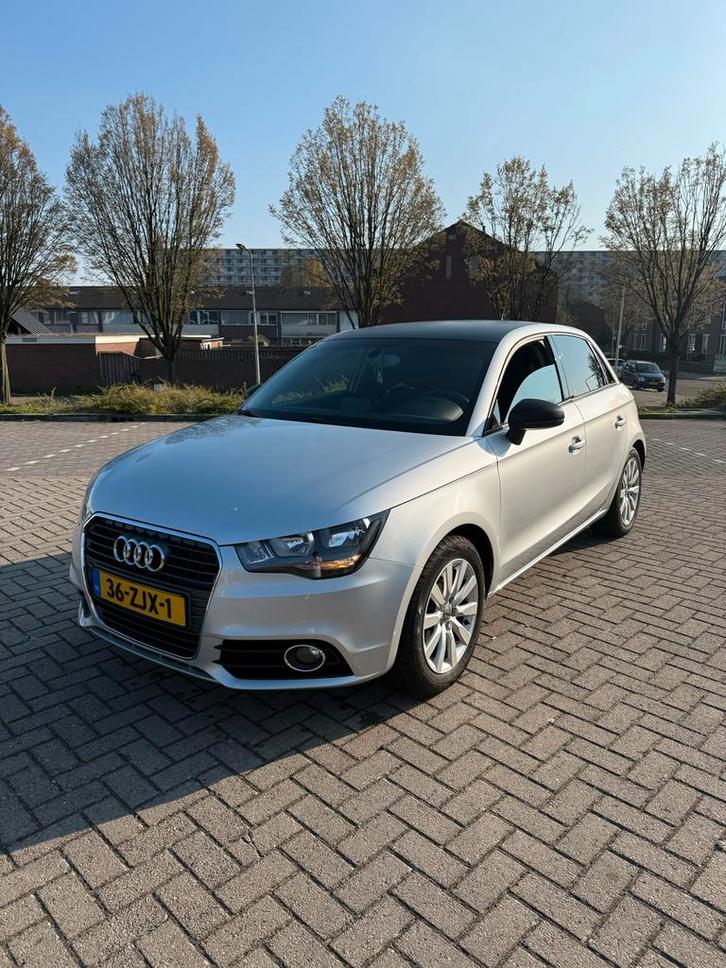Audi A1 1.2 Tfsi Grijs, Auto's, Audi, Particulier, A1, Benzine, A, Hatchback, Handgeschakeld, Origineel Nederlands, Zilver of Grijs
