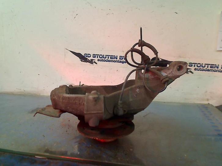 Fusee Rechts Voor Renault Laguna Coupé (DT) 2008 400140006r, Auto-onderdelen, Ophanging en Onderstel, Renault, Gebruikt