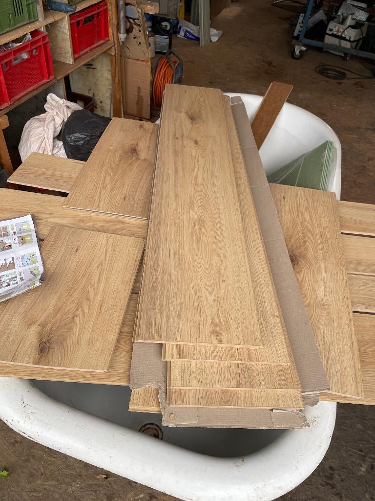 Gratis Kliklaminaat en ondervloer restant, Doe-het-zelf en Verbouw, Vloerdelen en Plavuizen, Ophalen, Overige materialen, 50 tot 150 cm