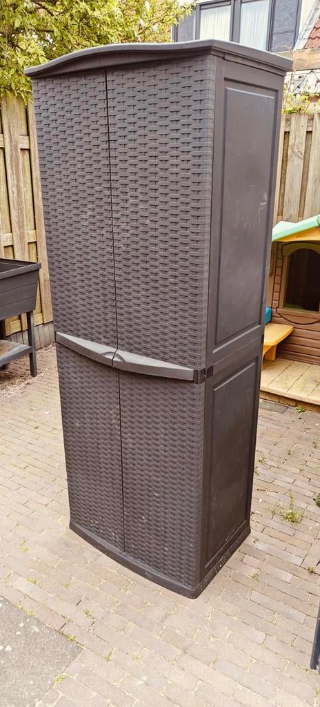 Keter buitenkast. Donker grijs, Ophalen, Zo goed als nieuw, Kunststof, Overige typen