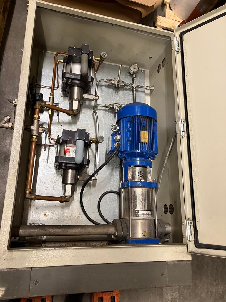 Pomp water 4kw 18m3 per uur in kast, Ophalen of Verzenden, Gebruikt, Elektrisch, Beregeningspomp