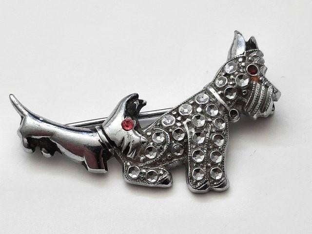 Unieke vintage broche Schotse Terriër met Pup 40s (6301-1735, Ophalen, Zo goed als nieuw, Zilver, Overige materialen