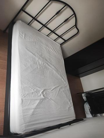 140x200 IKEA Bed! GREAT DEAL!! beschikbaar voor biedingen