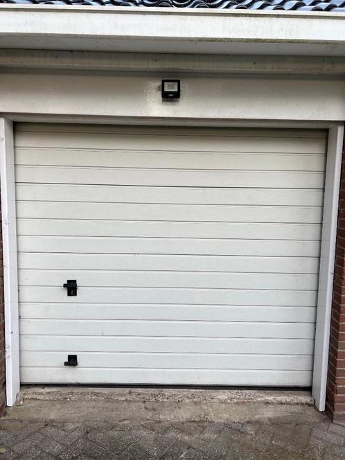 Novoferm sectionaal garagedeur 240 br x 230 h, Doe-het-zelf en Verbouw, Deuren en Horren, Gebruikt, Garagedeur, 215 cm of meer