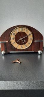 Pendule ""30tige"" jaren + Sleutel, Ophalen of Verzenden