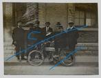 Peugeot moto pioniertijd groep mannen politieman gendarme, Foto, Ophalen of Verzenden, Zo goed als nieuw, Voor 1940