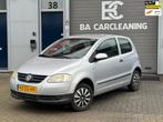 Volkswagen Fox 1.2 Trendline | Radio | APK tot 01-07-2026 |, Auto's, Volkswagen, Voorwielaandrijving, Stof, Zwart, 4 stoelen