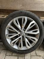 4x Volkswagen 18 inch velgen + Hankook 215/50 R18 band, Auto-onderdelen, Ophalen, 18 inch, Velg(en), Zomerbanden