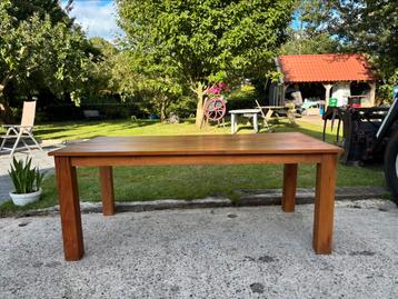 Houten tafel te koop beschikbaar voor biedingen