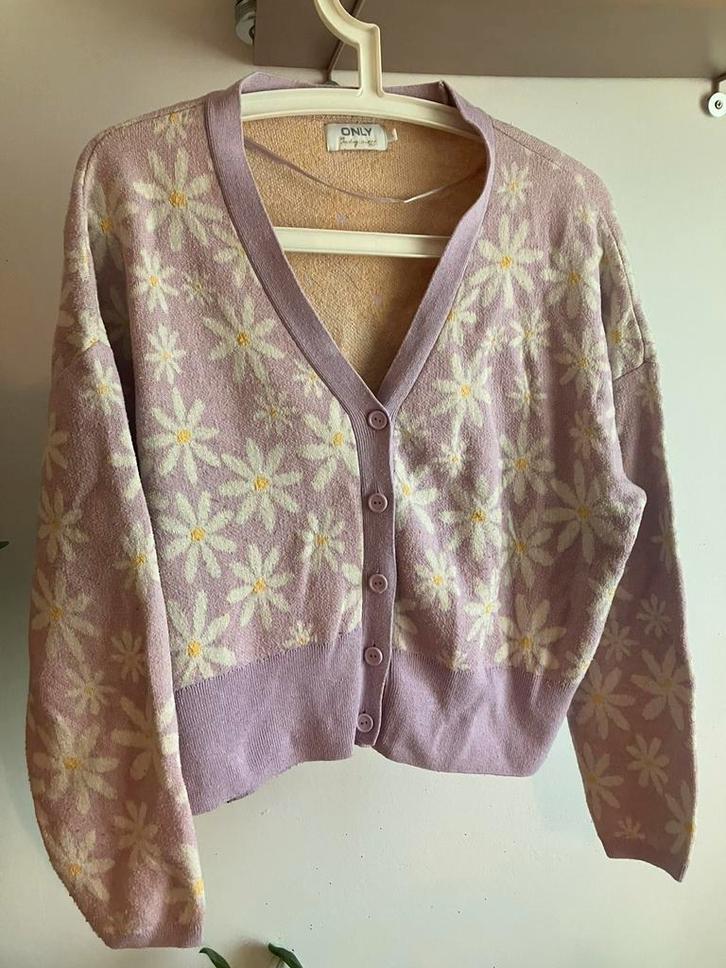 Vest Only bloemenprint gebreid lila bloemen maat L top paars, Kleding | Dames, Truien en Vesten, Zo goed als nieuw, Maat 38/40 (M)