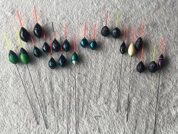 adv 282 / mixset 21 zwaardere dobbers, Watersport en Boten, Hengelsport | Witvissen, Zo goed als nieuw, Dobber of Lood, Ophalen of Verzenden