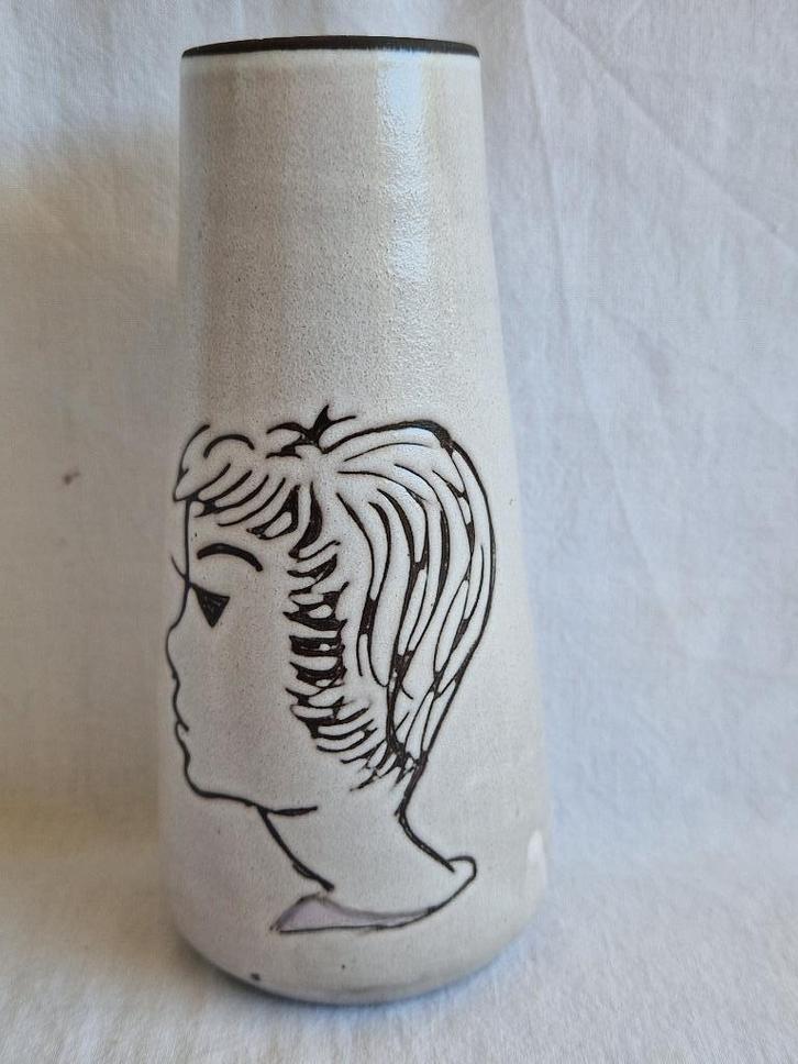Vintage vaasje Potterie Boonstra. "Meisjeshoofd", Antiek en Kunst, Antiek | Keramiek en Aardewerk, Ophalen of Verzenden