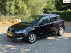 Volkswagen Polo 1.2 TSI Comfortline CRUISE I N.A.P I CARPLAY, Voorwielaandrijving, Euro 5, Gebruikt, Zwart