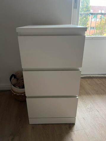 MALM kast beschikbaar voor biedingen