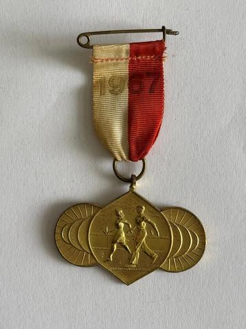 medaille avondvierdaagse Burgh-Haamstede SVDFS 1967 beschikbaar voor biedingen